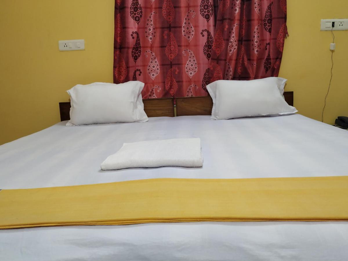 Bhalobasa Anandabas Hotel Болпур Екстериор снимка
